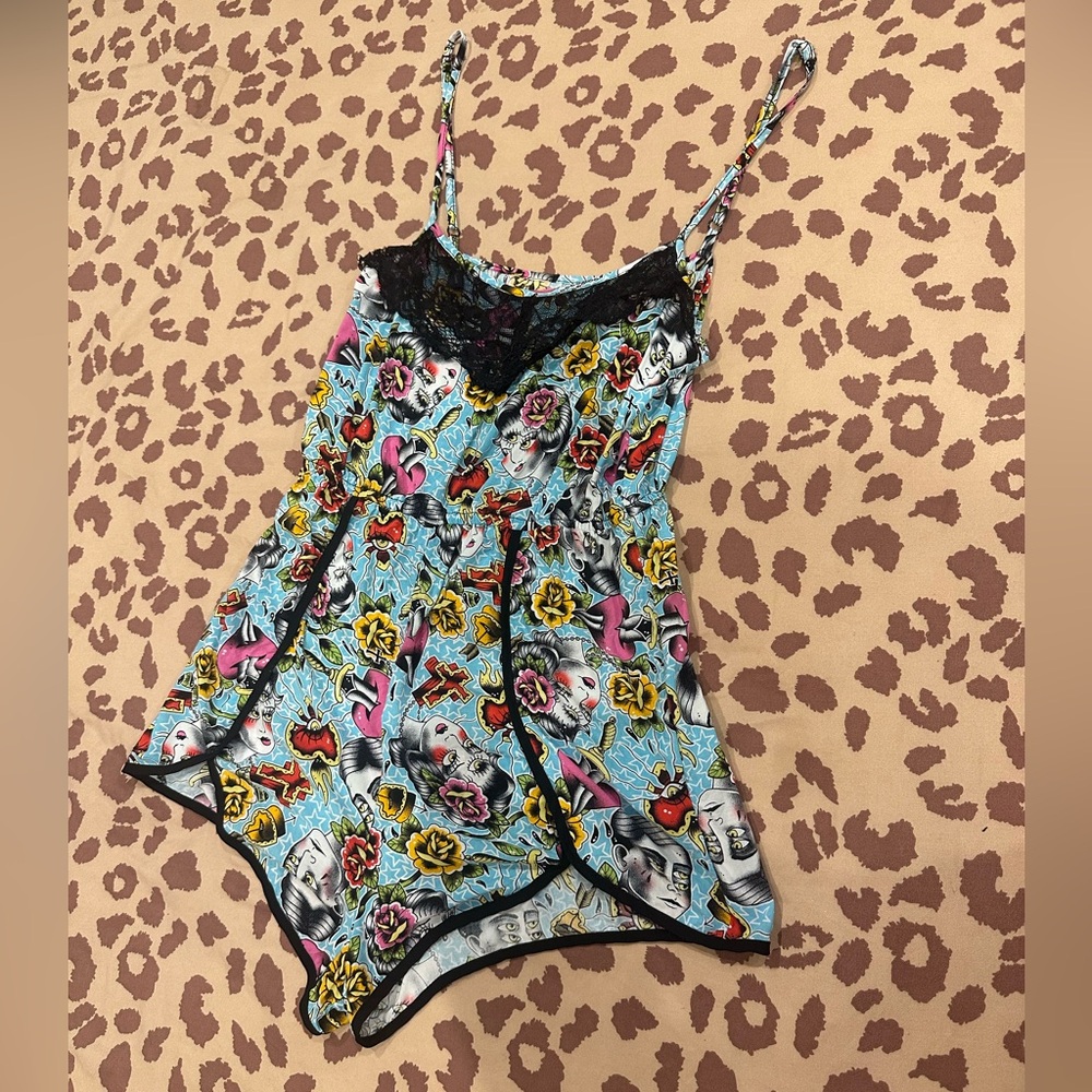 Iron Fist star crossed romper ( size small ) - Picture 13 of 17